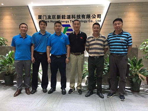 फुजियान नई ऊर्जा प्रौद्योगिकी उद्योग संवर्धन संघ सूरज yizhao और उप सचिव तांग हा काम का मार्गदर्शन करने के लिए बड़ी ऊर्जा का दौरा किया